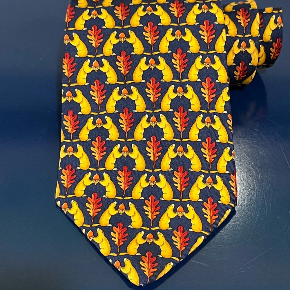 Brooks Brothers Squirrel Silk Acorn Fall Leaf Tie Mens Red Orange Yellow Blue